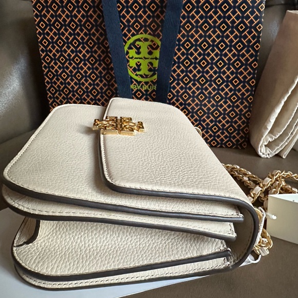 Tory Burch New Cream Leather Britten Shoulder Bag - Picture 16 of 16